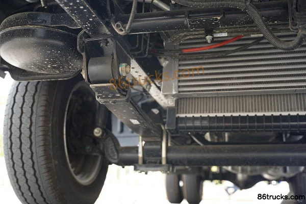 JAC Kaida X6 82 hp 4X2(6 wheels) 3.8m single-row flatbed mini truck Chassis (2) | 86Trucks