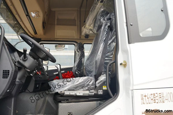 SHACMAN Delong X5000 Classic Edition 460hp 6X4(10 wheels) dangerous goods tractor truck (China VI) Cab (3) | 86Trucks
