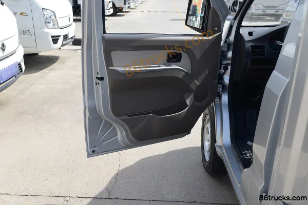 Wuling Electric Truck 2.5T 2.885m Single Row Pure Electric Van 41.6kWh 4X2(6 wheels) Interior (2) | 86Trucks