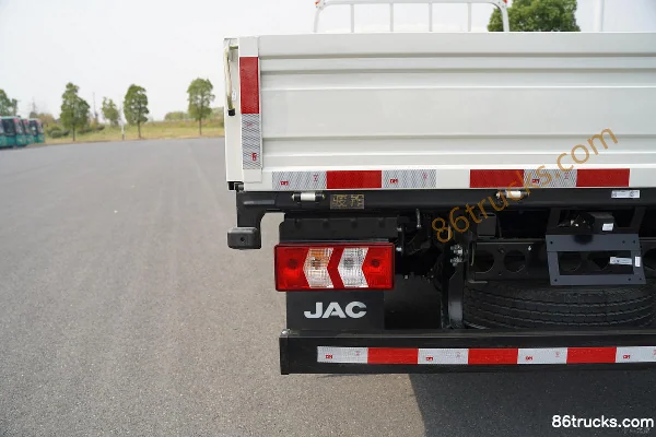 JAC Junling S6 Golden Bowl 130hp 4X2(6 wheels) 4.18m single-row flatbed light truck (China VI) Body (2) | 86Trucks