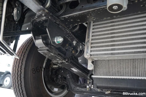 JAC Junling S6 130 hp 4X2(6 wheels) 4.15m single-row van light truck (China VI) Chassis (2) | 86Trucks