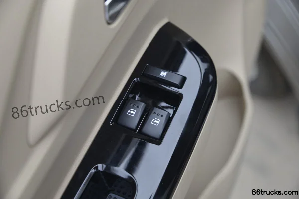 Changan Kuayue Kuayue Star V3 2021 model 107 hp 1.5L gasoline 5-seat panel van (China VI) Cab (3) | 86Trucks