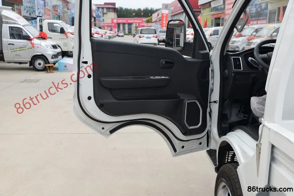 Changan Kuayue Zhe D5 PLUS 2.0L 144hp 4X2(6 wheels) 3.95m Single Row Flatbed Mini Truck (6-Speed) Cab (2) | 86Trucks