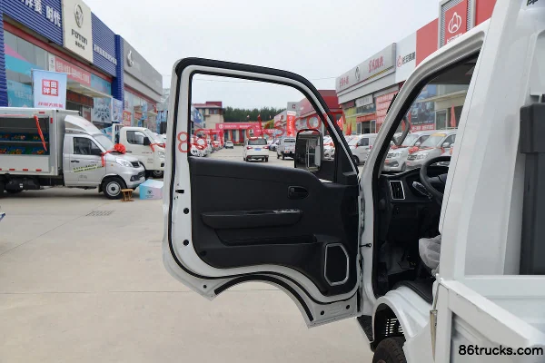 Changan Kuayue Zhe D5 PLUS 2.0L 144hp 4X2(6 wheels) 3.95m Single Row Flatbed Mini Truck (6-Speed) Cab (1) | 86Trucks