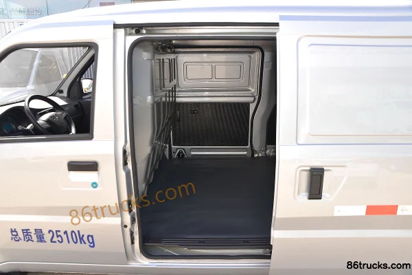 Wuling EV50 2,5 T 2 places 4,49 m fourgon électrique 35,904 kWh Caisse (1) | 86Trucks