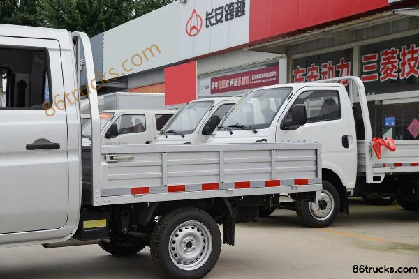 Changan Kuayue Xinbao T1 1.24L Gasoline Standard Edition 91hp 4X2(6 wheels) 2m double-row drop-side micro truck Body (1) | 86Trucks