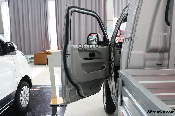 Jinbei Jinka S30 2022 Standard 1,6 L 123 ch 4X2(6 roues) essence 3,2 m camion léger à plate-forme simple cabine (China VI) (1) | 86Trucks
