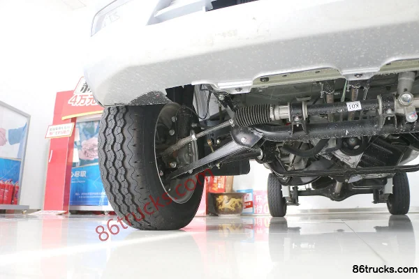 Jinbei Jinka S30 2022 Standard 1,6 L 123 ch 4X2(6 roues) essence 3,2 m camion léger à plate-forme simple cabine (China VI) Châssis (2) | 86T