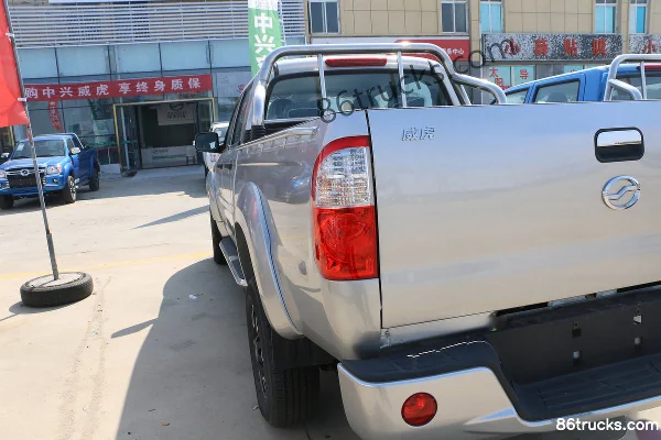 Zhongxing Weihu Classic 2.8T Diesel 120hp Manual 2WD Flat Bed Large Double Cab Pickup (China VI) Official Photos (3) | 86Trucks