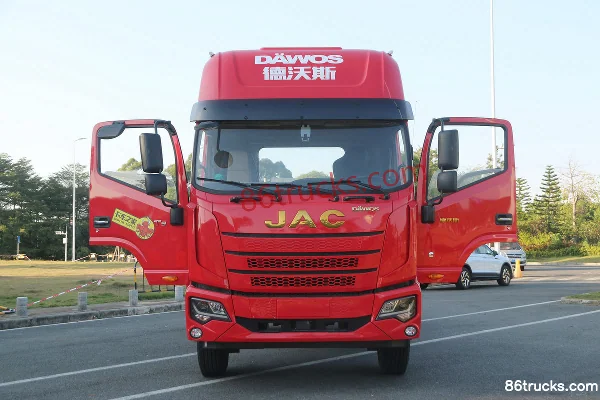 JAC Dewos T9 220 ch 4X2(6 roues) camion porteur fourgon 5,95 m cabine approfondie (China VI) Extérieur (2) | 86Trucks