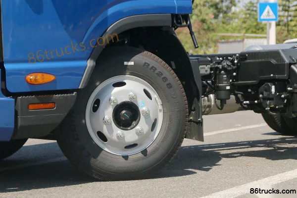 JAC Shuailing S7 160 hp 4X2(6 wheels) 4.12m single-row van light truck (China VI) Chassis (1) | 86Trucks