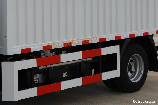 Yuchai New Energy EC342F 4.5T 4.125m single-row pure electric box light truck 106.95kWh 4X2(6 wheels) Chassis (3) | 86Trucks
