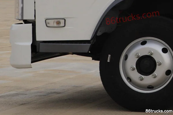 Yuchai New Energy EC342F 4.5T 4.125m single-row pure electric box light truck 106.95kWh 4X2(6 wheels) Chassis (2) | 86Trucks