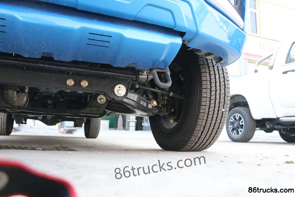 Zhongxing Weihu Classic 2.8T Diesel 120hp Manual 2WD Flat Bed Large Double Cab Pickup (China VI) Body (3) | 86Trucks