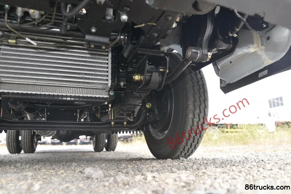 JMC Shunda Light Truck 122 hp 4X2(6 wheels) 3.7m Single Row Van Light Truck (China VI) Chassis (3) | 86Trucks