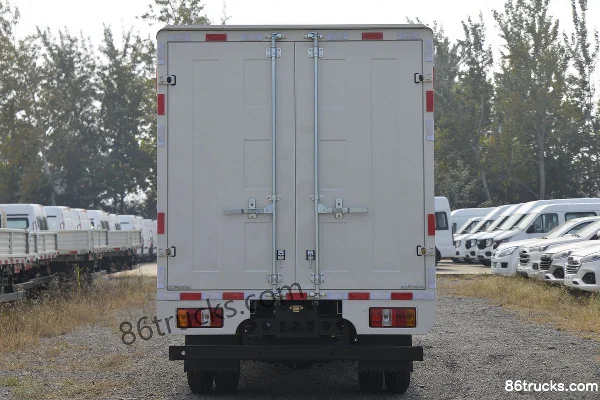 JMC Shunda Light Truck 122 hp 4X2(6 wheels) 3.7m Single Row Van Light Truck (China VI) Body (3) | 86Trucks