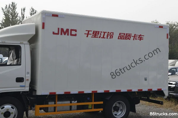 JMC Shunda Light Truck 122 hp 4X2(6 wheels) 3.7m Single Row Van Light Truck (China VI) Body (2) | 86Trucks