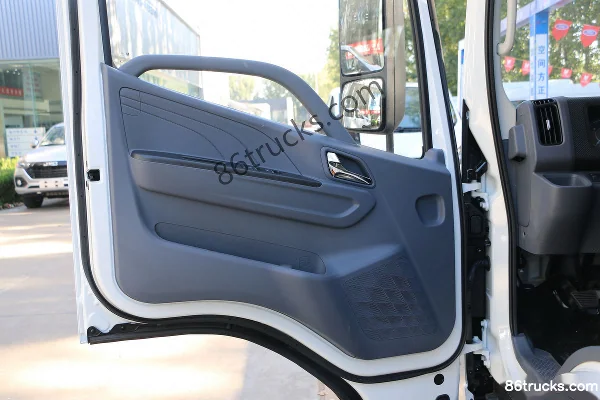 JMC Kaiyun+ Medium Narrow Body 129hp 4X2(6 wheels) 3.2m Double Row Flatbed Light Truck (China VI) Cab (2) | 86Trucks