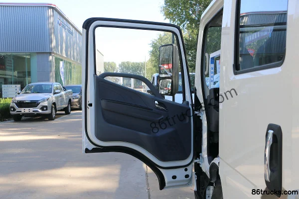 JMC Kaiyun+ Medium Narrow Body 129hp 4X2(6 wheels) 3.2m Double Row Flatbed Light Truck (China VI) Cab (1) | 86Trucks