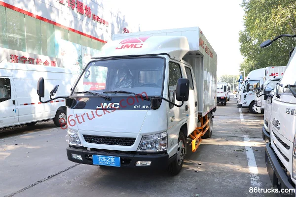 JMC Shunda petit camion version standard 116 ch 4X2(6 roues) camion léger à plateau double cabine 2,755 m Extérieur (3) | 86Trucks