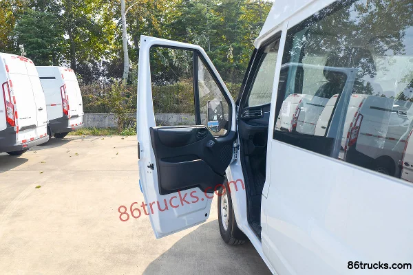 JMC Fushun 2023 Model 146 hp 2.0T Diesel Short Wheelbase 5-Seat High Roof Multi-Purpose Passenger Vehicle (China VI) Cab (1) | 86Trucks