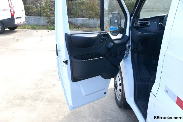 JMC Fushun 2026 Model Commercial Transport Comfort Edition 2.0T Diesel 146 hp 6-speed Manual 5/6 Seats Short Wheelbase Low Roof Light Bus Ca