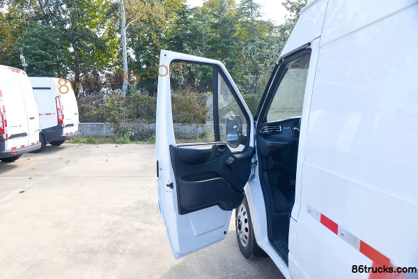 JMC Fushun 2026 Model Commercial Transport Comfort Edition 2.0T Diesel 146 hp 6-speed Manual 5/6 Seats Short Wheelbase Low Roof Light Bus Ca