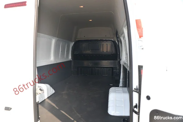 JMC Fushun 2026 Model Commercial Transport Comfort Edition 2.0T Diesel 146 hp 6-speed Manual 5/6 Seats Short Wheelbase Low Roof Light Bus Ca