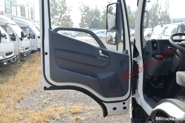 JMC Kaiyun+ Wide Body 129 hp 4X2(6 wheels) 4.2m Single Row Flatbed Light Truck (China VI) Cab (2) | 86Trucks