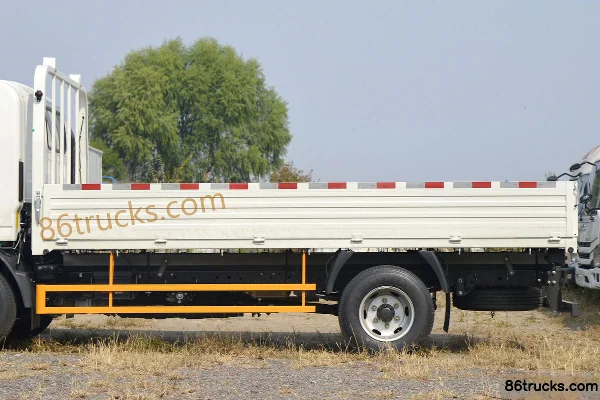 JMC Kaiyun+ Wide Body 129 hp 4X2(6 wheels) 4.2m Single Row Flatbed Light Truck (China VI) (2) | 86Trucks