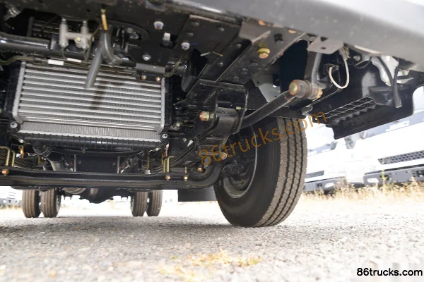 JMC Kaiyun Medium Body 122hp 4X2(6 wheels) 3.16m Double-row Flatbed Light Truck (China VI) Chassis (3) | 86Trucks