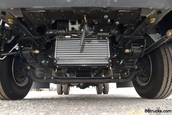 JMC Kaiyun Medium Body 122hp 4X2(6 wheels) 3.16m Double-row Flatbed Light Truck (China VI) Chassis (1) | 86Trucks