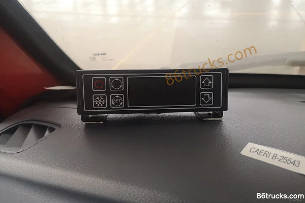 BAIC Ruixiang Boteng M3 1.6L 122hp Gasoline 4X2(6 wheels) 3.7m Single Row Refrigerated Truck (China VI) Cab (3) | 86Trucks