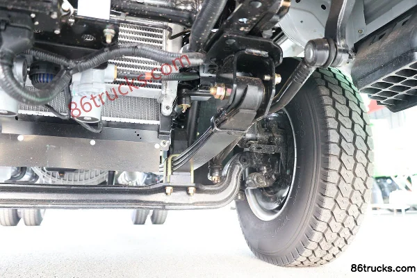 Qingling Lingka 126hp 4X2(6 wheels) 4.2m Single Row Box Light Truck (Narrow Body) Chassis (3) | 86Trucks