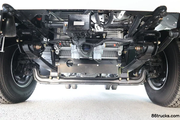 Qingling Lingka 126hp 4X2(6 wheels) 4.2m Single Row Box Light Truck (Narrow Body) Chassis (1) | 86Trucks