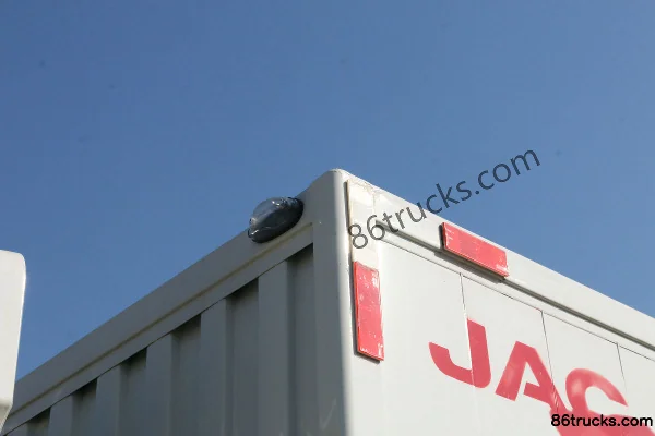 JAC Weiling K5 143 hp 4X2(6 wheels) 4.15m Single Row Van Light Truck (China VI) Body (1) | 86Trucks