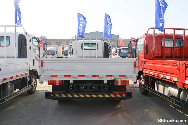 Kama Kaijie M3 Chuangye Edition 130 hp 4X2(6 wheels) 4.16m Single Row Flatbed Light Truck (China VI) Body (3) | 86Trucks