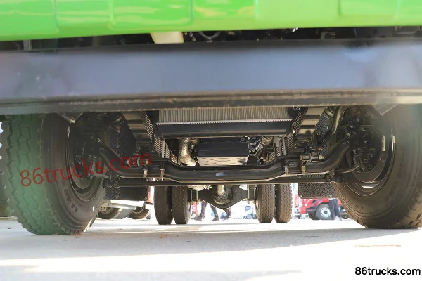 Foton Dajingang ES5 160 ch 4X2(6 roues) camion benne 3,8 m Châssis (1) | 86Trucks