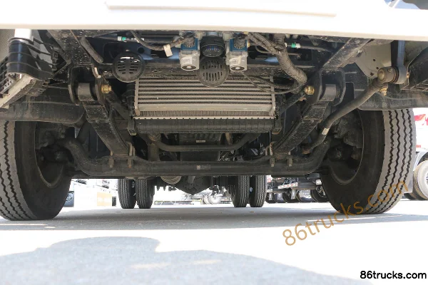 Foton Aumark Express 120hp 4X2(6 wheels) 4.17m Single-row Flatbed Light Truck (China VI) Chassis (1) | 86Trucks