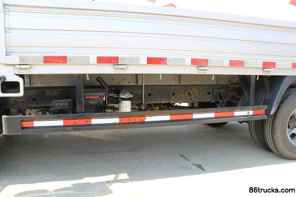 Foton Aumark Express 120hp 4X2(6 wheels) 4.17m Single-row Flatbed Light Truck (China VI) Body (1) | 86Trucks