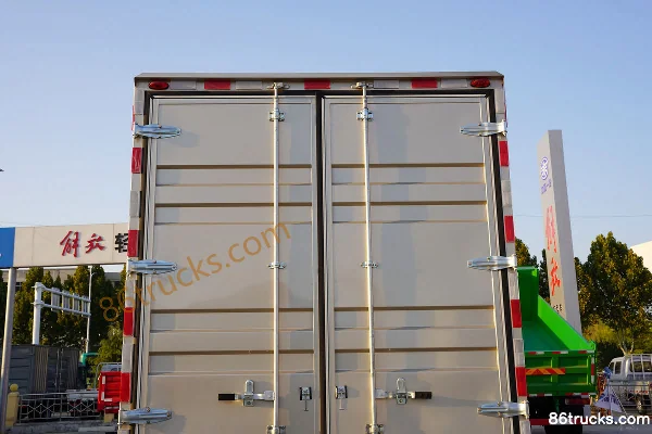 FAW Jiefang Lingtu 150hp 4X2(6 wheels) 4.16m single-row van light truck (medium body) (2) | 86Trucks