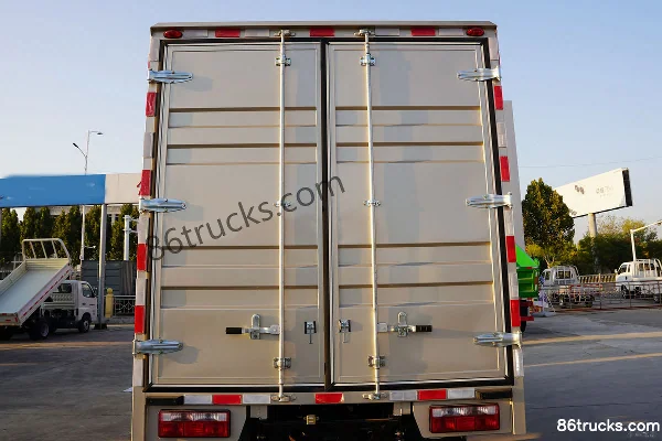 FAW Jiefang Lingtu 150hp 4X2(6 wheels) 4.16m single-row van light truck (medium body) (1) | 86Trucks