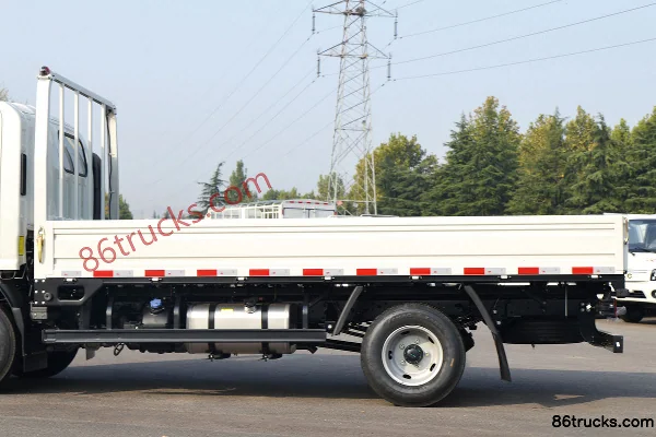 JAC Shuailing S6 130 ch 4X2(6 roues) 4,18 m cabine simple, camion plateau à ridelles (China VI) Carrosserie (2) | 86Trucks