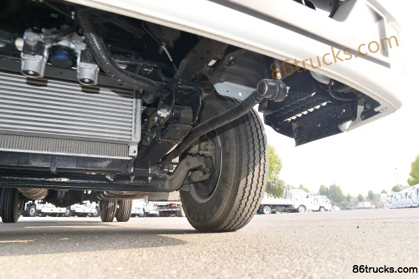 JAC Shuailing S6 150hp 4X2(6 wheels) 3.85m Semi-Cab Flatbed Light Truck (China VI) Chassis (3) | 86Trucks