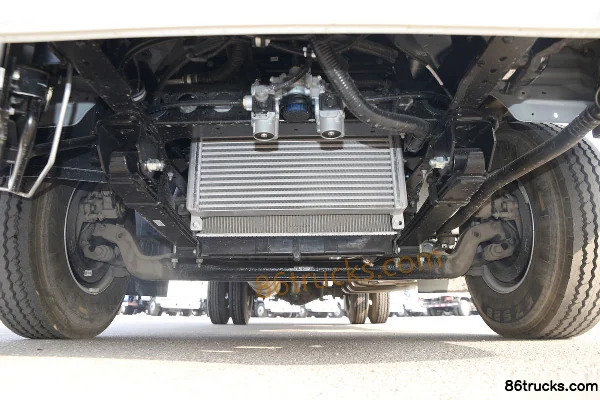 JAC Shuailing S6 150hp 4X2(6 wheels) 3.85m Semi-Cab Flatbed Light Truck (China VI) Chassis (1) | 86Trucks