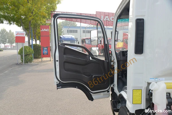 JAC Junling A8 160hp 4X2(6 wheels) 4.12m Single Row Van Light Truck (China VI) Cab (1) | 86Trucks