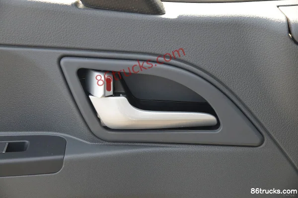 JAC Junling V5 132 hp 4X2(6 wheels) 3.7m single-row box van light truck (China VI) Cab (3) | 86Trucks
