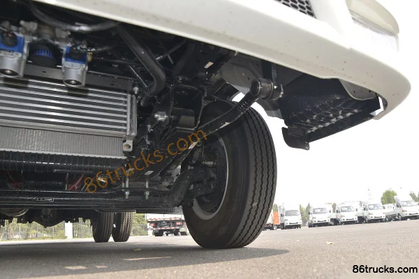 JAC Junling V5 132 hp 4X2(6 wheels) 3.7m single-row box van light truck (China VI) Chassis (3) | 86Trucks