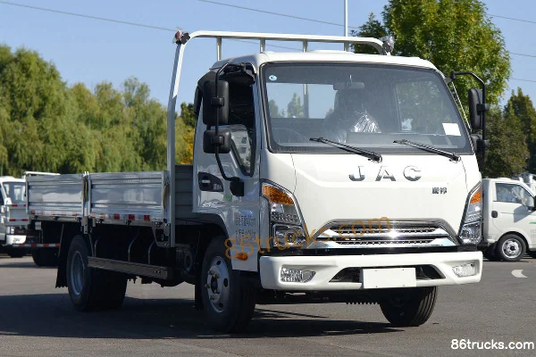 JAC Zhengju J5 Luxury Underground Version 143 hp 4X2(6 wheels) 3.7m Single Row Flatbed Light Truck (China VI) Exterior