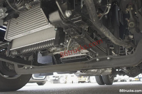 JMC Kaiyun+ Wide Body Luxury Edition 152 ch 4X2(6 roues) 4.2 m single-row box light truck (China VI) Châssis (3) | 86Trucks